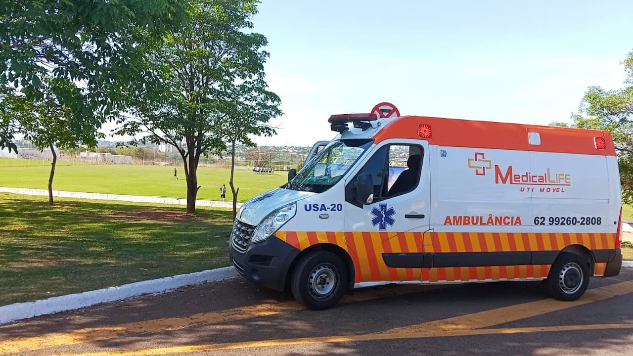 Ambulância UTI Móvel Medical Life